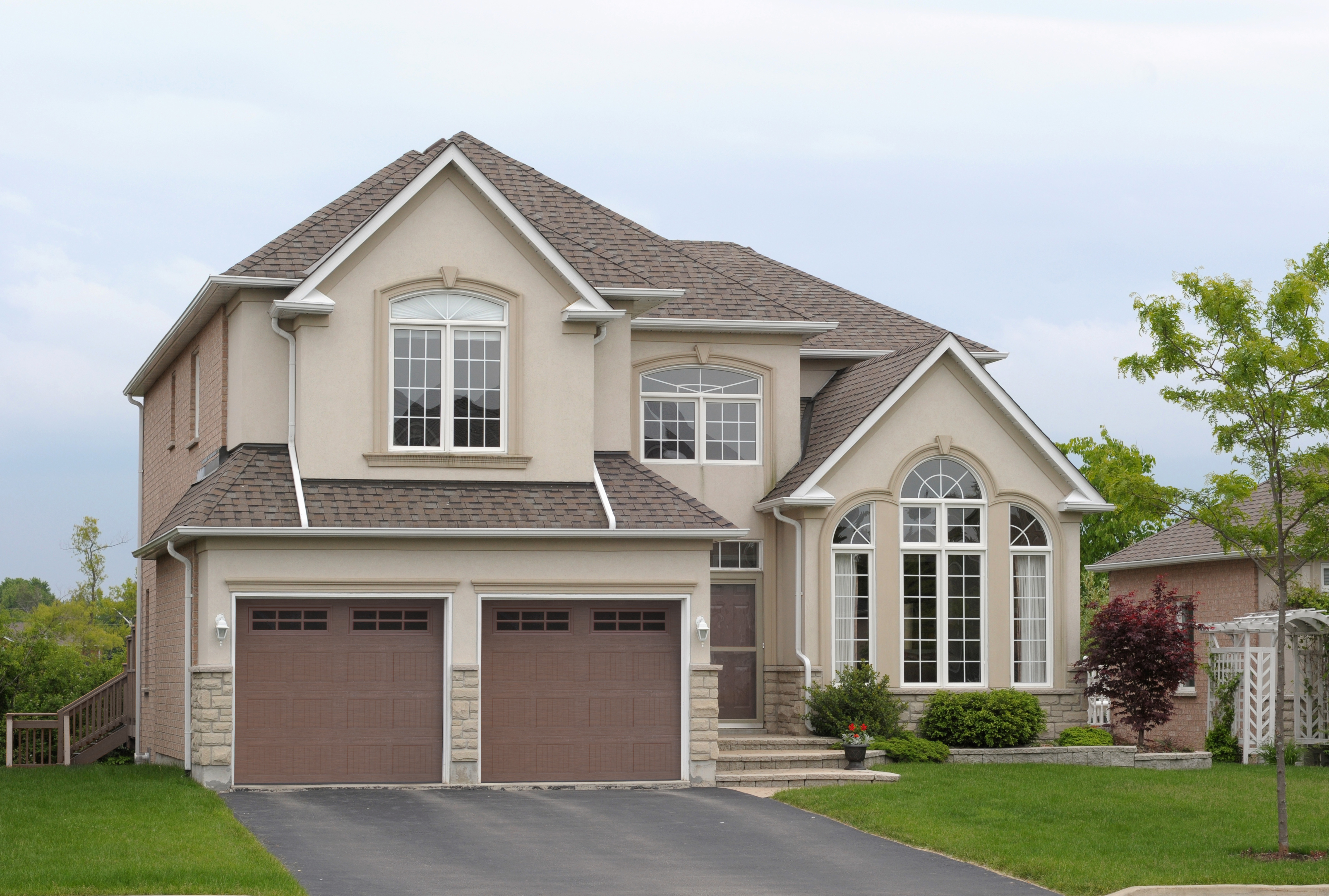 2400 Series installed garage door reference